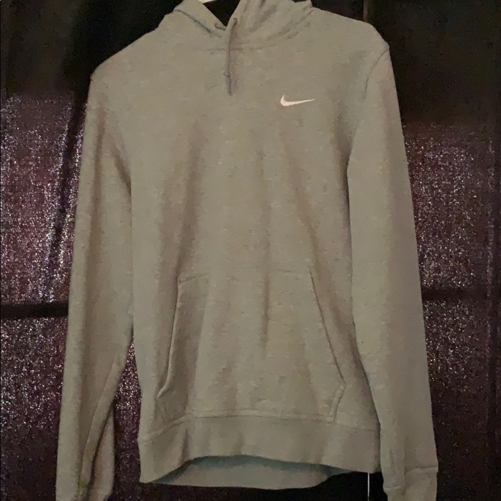 Men’s sweater. Great condition.